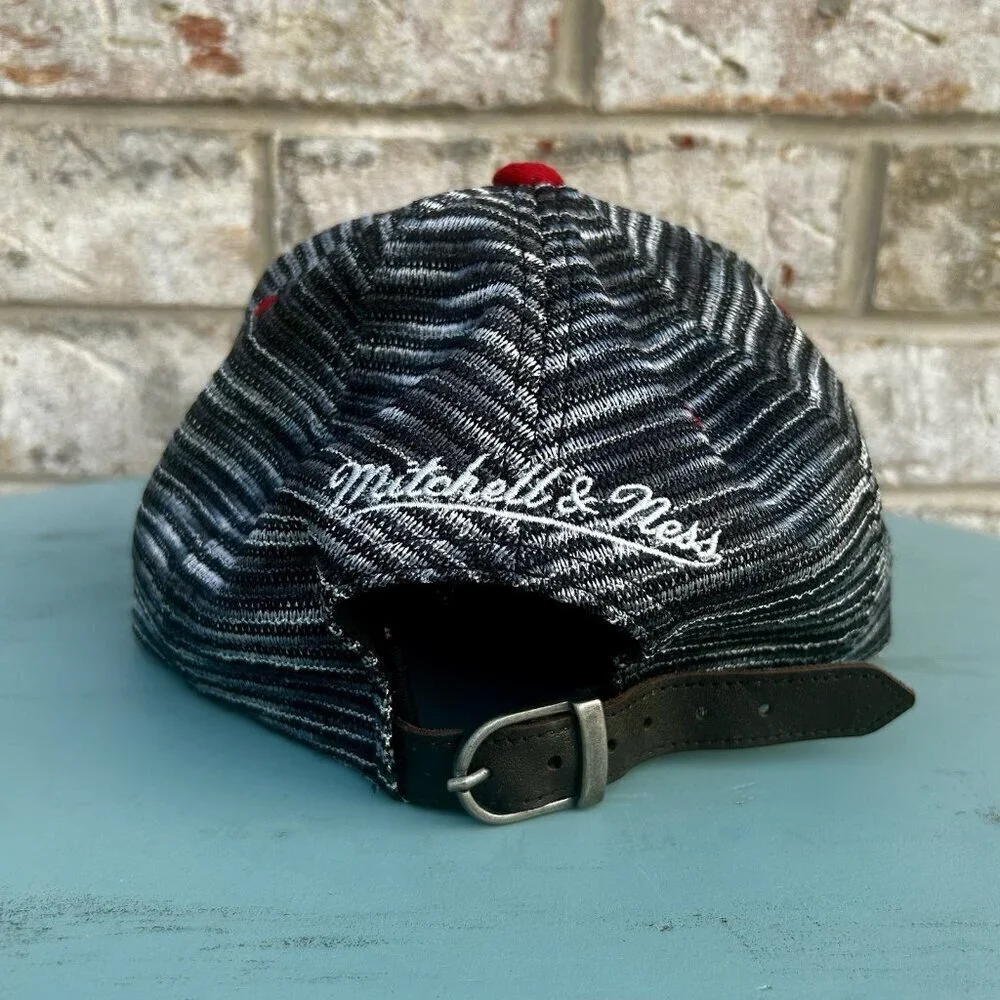 Chicago Bulls Basketball Mitchell & Ness Flat Brim Hat